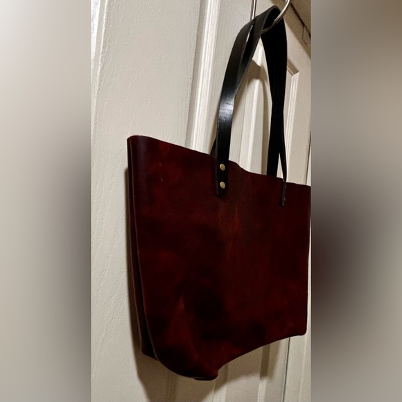 Portland Leather Goods Large Tote in Lava w/Black Handles - Picture 3 of 8